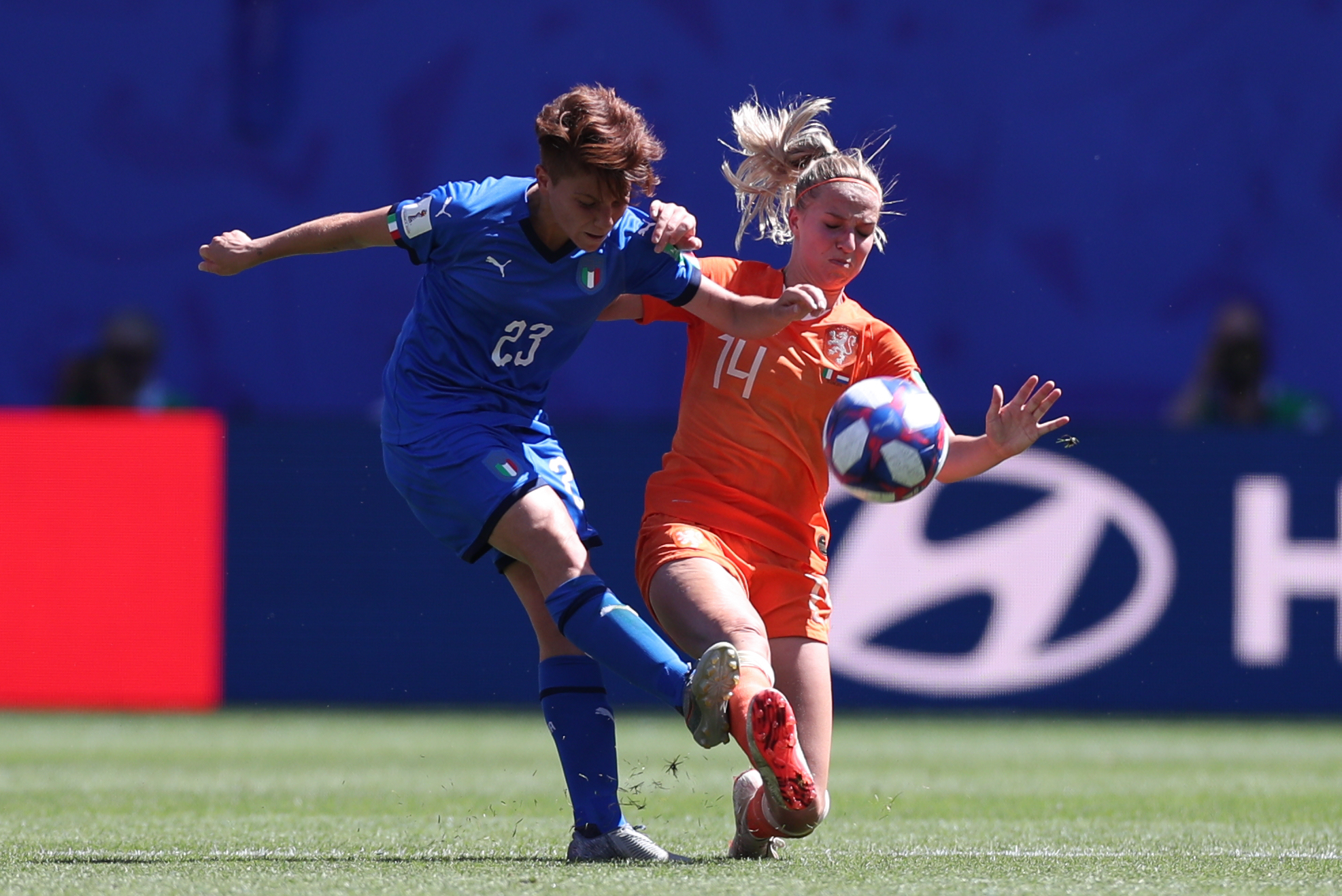 瓦朗谢纳战平对手，保持积分稳定的简单介绍